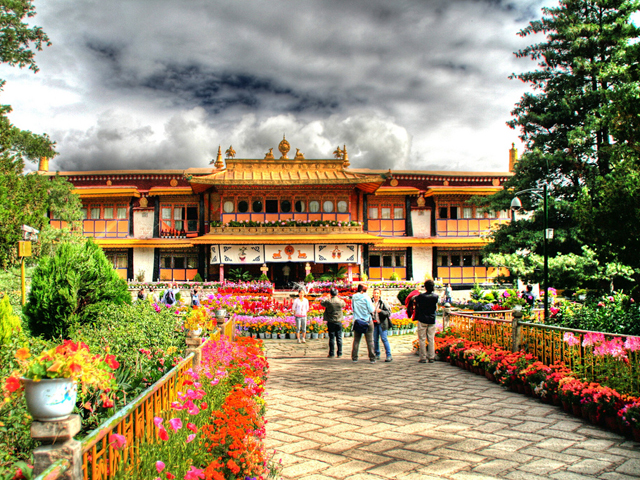 Norbulingka Palace