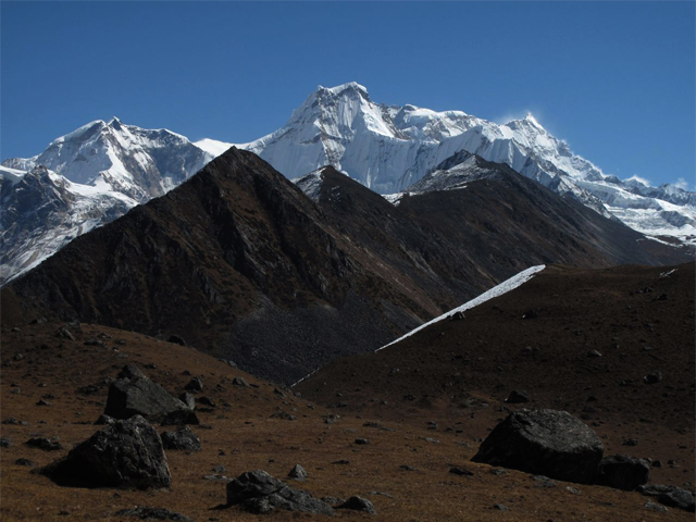 Gangkhar Puensum (7,570 m)