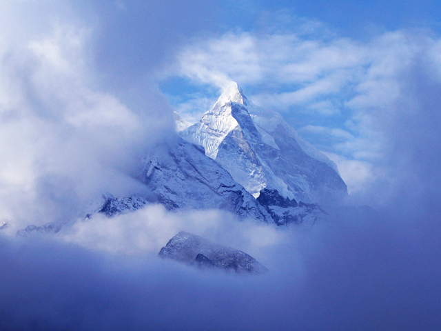 Kangtega  (6,782 m)