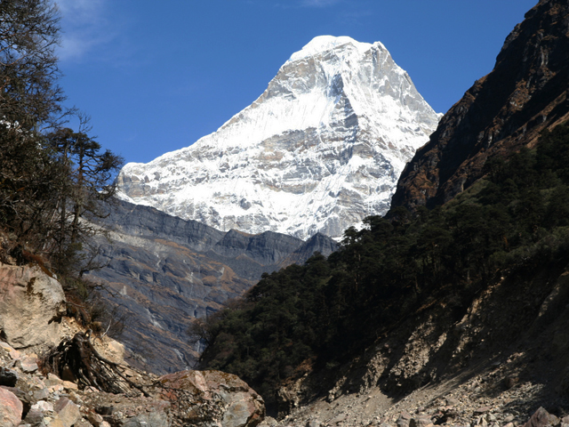 Kyashar Peak (6,769 m)