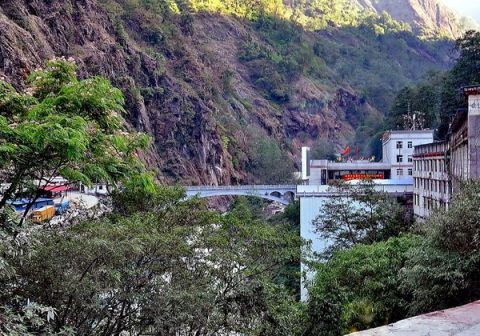 Zangmu Frontiere, Araniko Highway