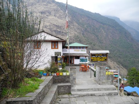Moonlight Lodge Restaurant, Chhomrong