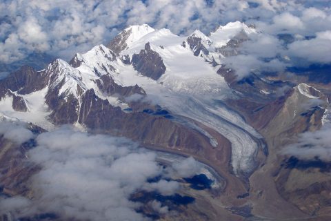 The Great Himalayas, Everest Mountain Flight