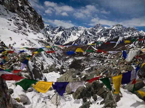 Cho La Pass