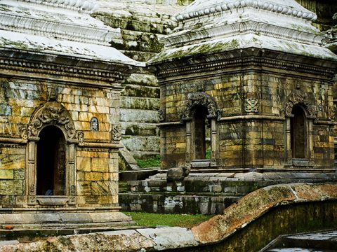 Shree Pashupatinath Temple, Kathmandu Tour and Chisapani and Nagarkot Trek 5 Days
