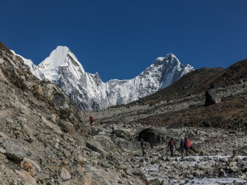 Path between the Lobuche and Gorak Shep - Everest region, Lobuche Peak 18 Days