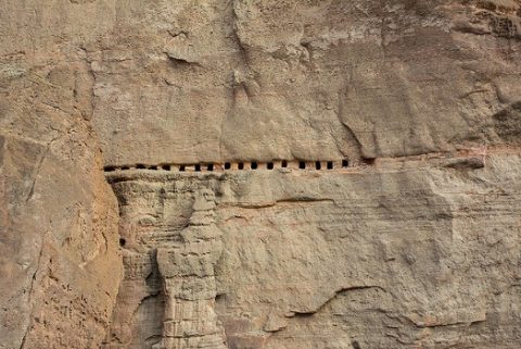 Buddhist Caves In Mustang - Nepal Annapurna, Mustang