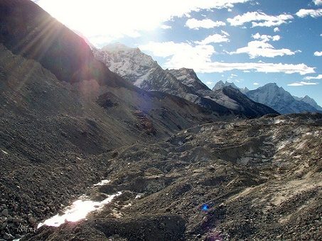 Gokyo Cho La Pass - Lobuche Nepal, Ngozumba Glacier