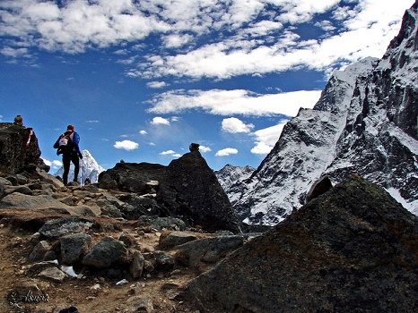 Cho La Pass - Gokyo Region - Nepal Himalayas, Taboche
