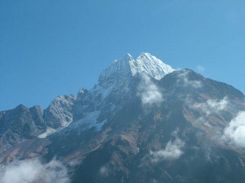 Thamserku, Thamserku