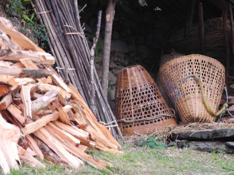 Wood Baskets, Tikhedhunga