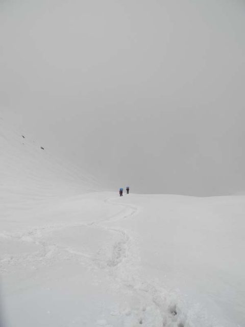 Nepali Porters, Trail Chhomrong to ABC
