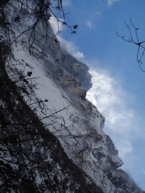Wind Swept Snow Anapurna, Trail Chhomrong to ABC
