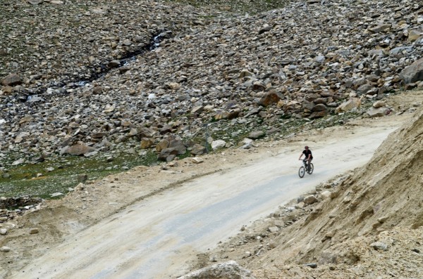Biker Going Down Khardung La