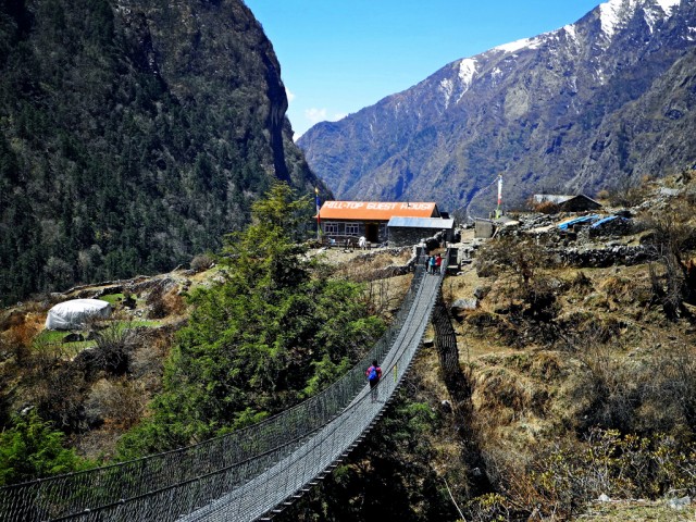Suspension Bridge and HillTop Guesthouse Chamki