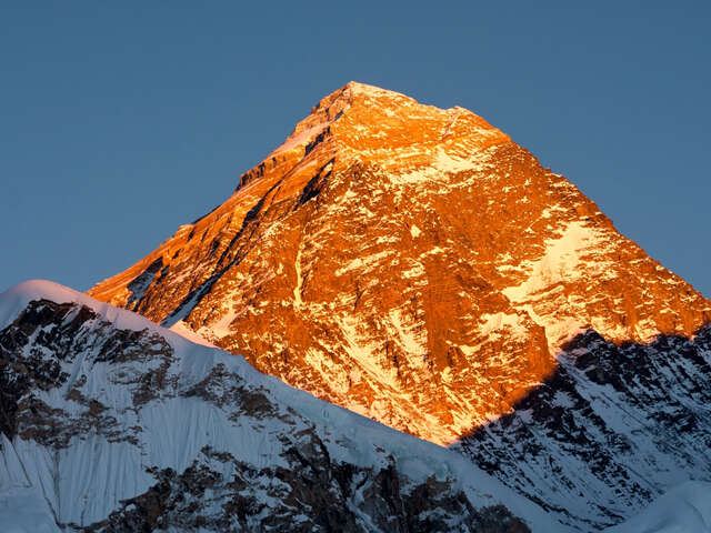 Evening view of Mount Everest from Kala Patthar