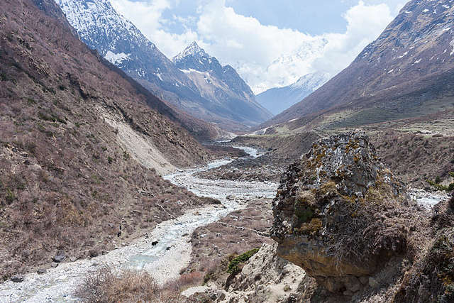 Trail views on the Manaslu Circuit